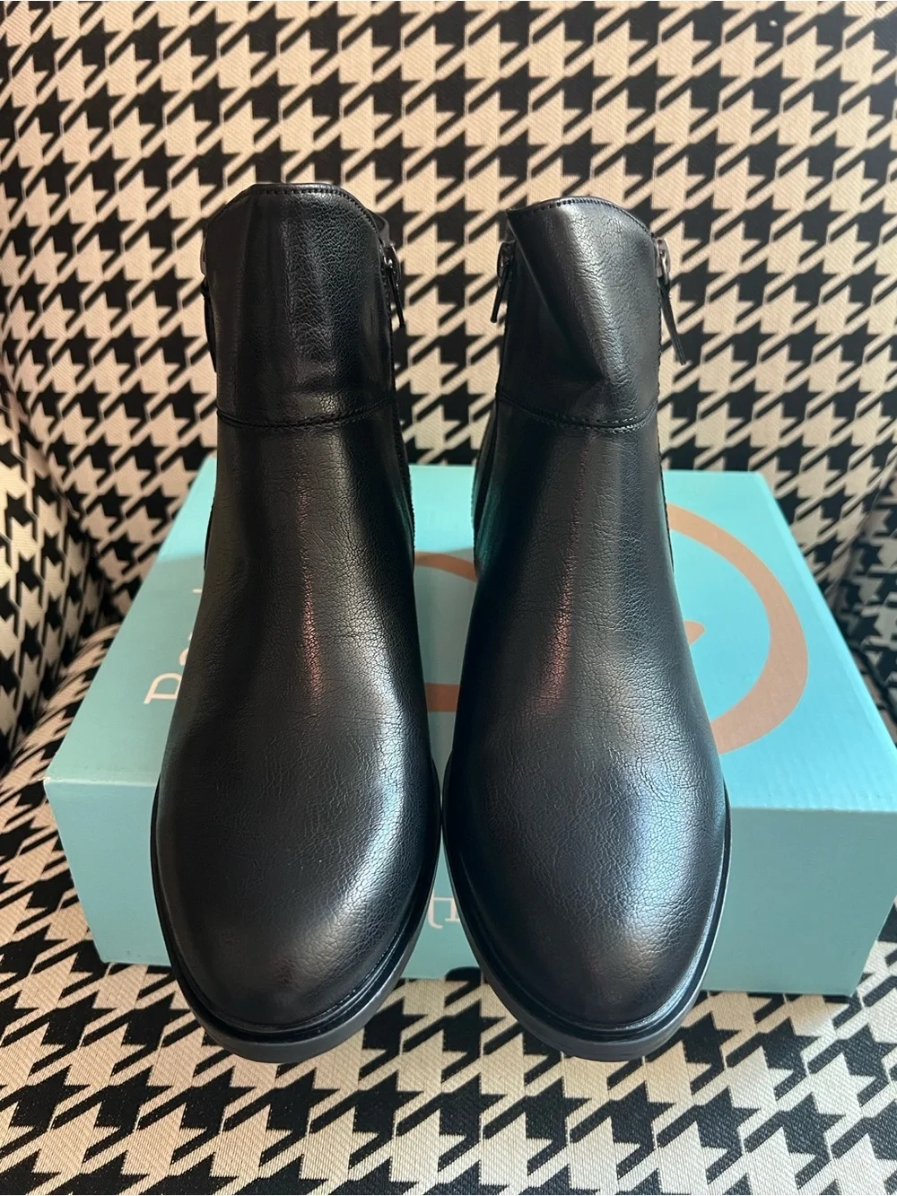BareTraps Alona Women's Booties-SIze 9